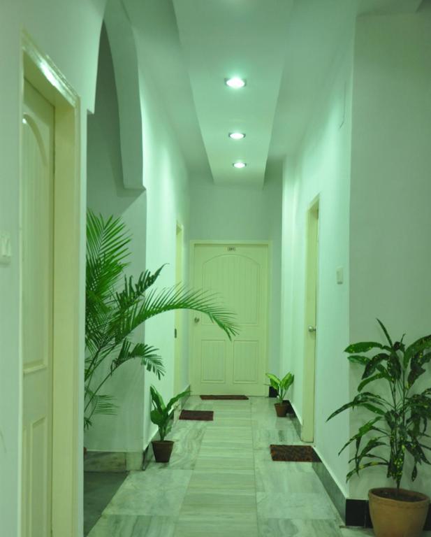Hotel Kiran Palace 바라나시 외부 사진